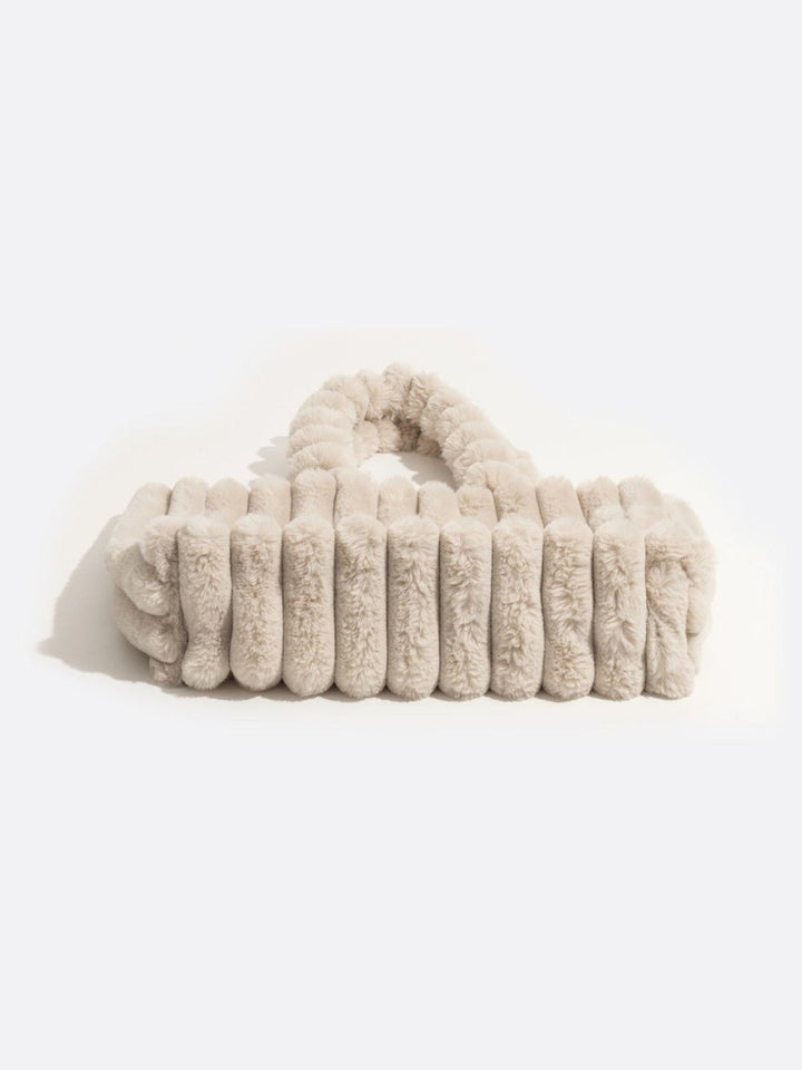 Faux fur tote bag<br> Sofyra